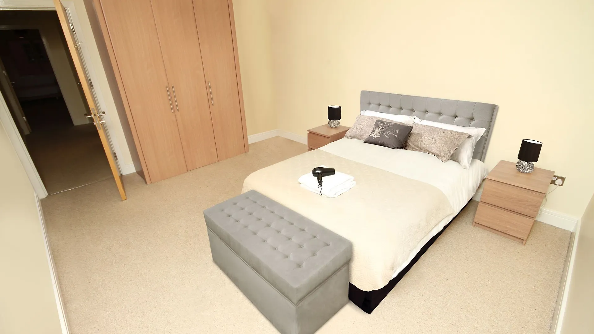Grand Canal Quay Apt Sleeps 10 Dublin 0*,  Ireland