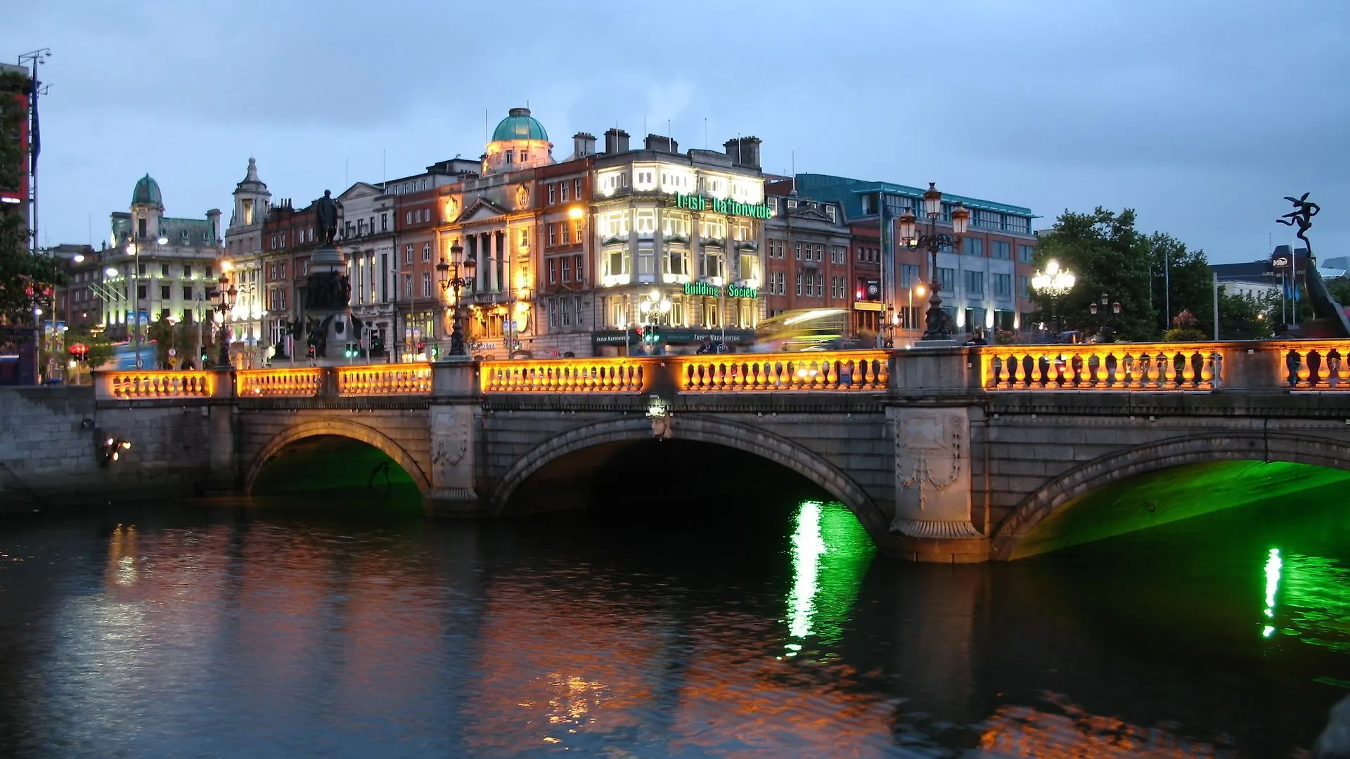 Grand Canal Quay Apt Sleeps 10 Dublin Ireland